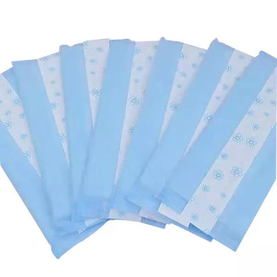 Las almohadillas de maternidad desechables grandes con núcleo súper absorbente se ofrecen a granel