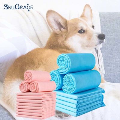 Pads de orina para mascotas de SnuGrace de tamaños XS-XXXL Pulpa de flujo SAP Tejido de tejido no tejido PE