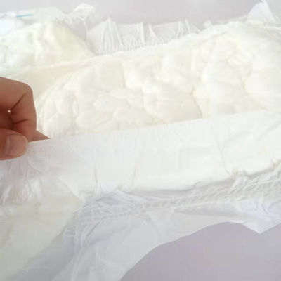 Pañales para adultos de alta absorción de tejido no tejido con envío gratuito y hojas traseras de PE