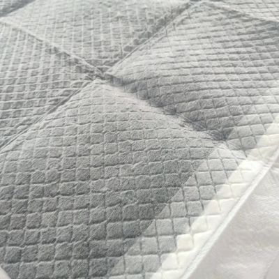 Pad de entrenamiento de perros de carbón de bambú de uso desechable de fibra de poliéster de tejido suave de 3000 ml Pads para cachorros de mascotas