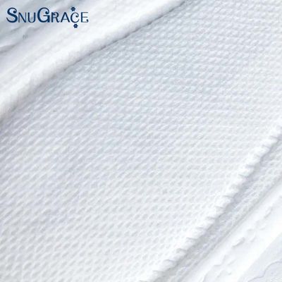 Pads sanitarios para mujeres amigables para la piel con chip de anión verde negativo y diseño transpirable