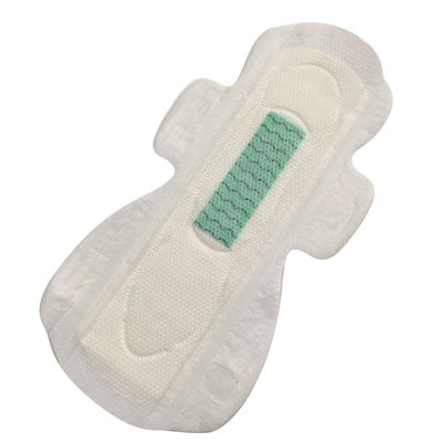 Acolchado sanitario de hoja superior transpirable desechable Lady Anion Chip para piel sensible y día
