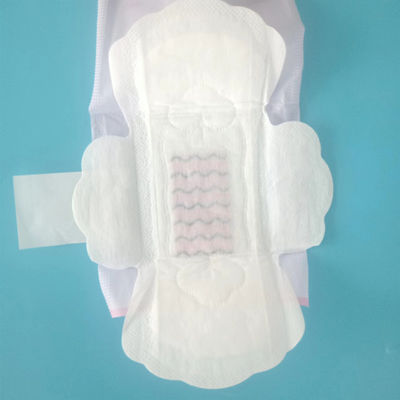 Pads sanitarios suaves y transpirables con una longitud de 270 mm y una excelente absorción de agua