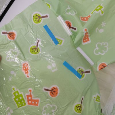 Prevención de fugas Muestra de pañales para bebés adultos para OEM ODM Diseño bordado aceptable