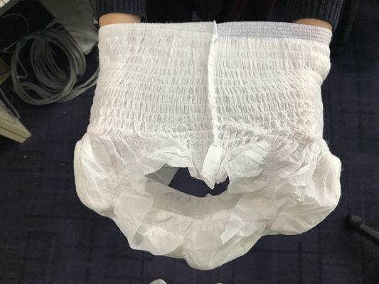 Calzoncillos de pañales para adultos suaves y transpirables Absorción de superficie seca para el cuidado y la comodidad de los ancianos