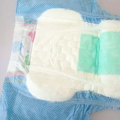 Pañal para adultos ultra grueso biodegradable con 800 ml-2700 ml de absorción y impresión colorida