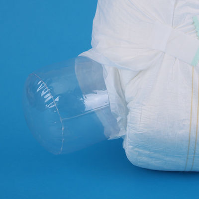 Pañal para adultos ultra grueso con una sábana super suave no tejida y una pulpa de flujo superabsorbente