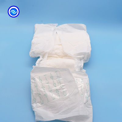 Pañal para adultos ultra grueso con una sábana super suave no tejida y una pulpa de flujo superabsorbente